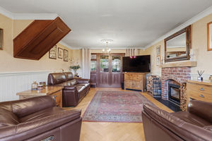 Photo 19- click for photo gallery